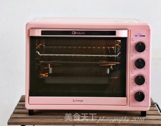 牛肉彩椒披萨的做法步骤：1