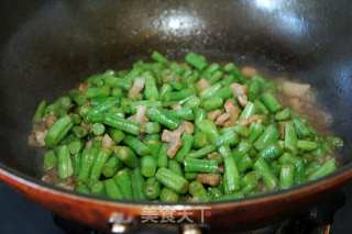 架豆角炒肉丁的做法步骤：5