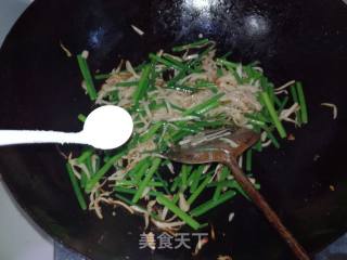 韭菜苔炒杏鲍菇的做法步骤：10