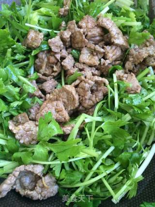 小炒牛肉的做法步骤：8