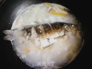鲫鱼豆腐汤的做法步骤：9