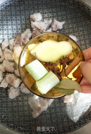 西红柿炖牛腩的做法步骤：4