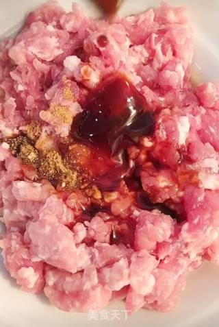 肉馅虾蛋煲的做法步骤：2