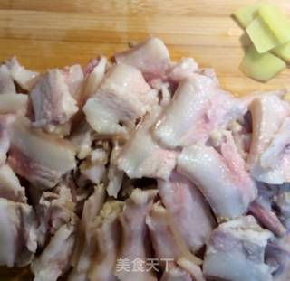 回锅肉的做法步骤：4