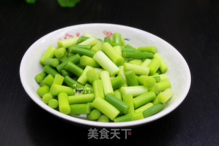 蒜薹炒蛋的做法步骤：2