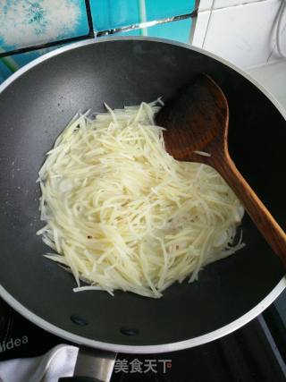 青椒土豆丝的做法步骤：5
