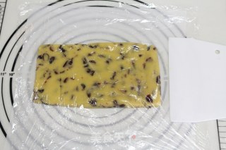 担心孩子没零嘴吃？不存在的，蔓越莓奶酥的做法步骤：10