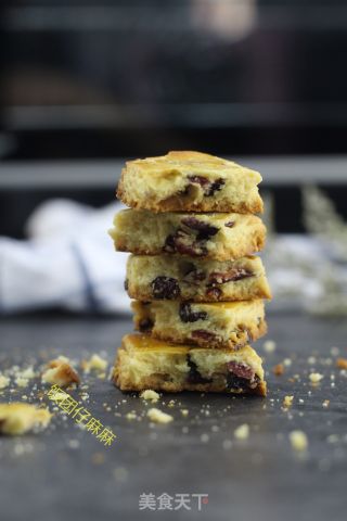 担心孩子没零嘴吃？不存在的，蔓越莓奶酥的做法步骤：13