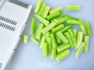 爽口黄瓜条的做法步骤：4