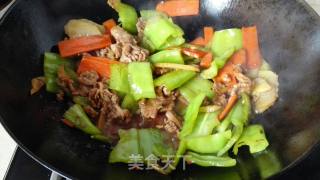 青椒胡萝卜炒肉的做法步骤：9