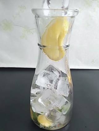 金桔柠檬百香果绿茶的做法步骤：5