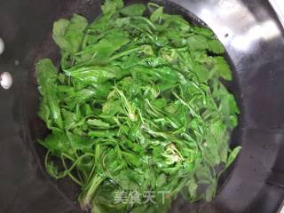 荠菜鸡蛋汤的做法步骤：1