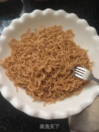 炒干吃面的做法步骤：4