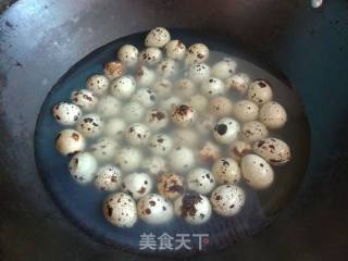 茶叶鹌鹑蛋的做法步骤：1