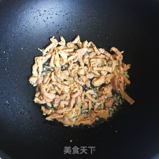 胡萝卜炒肉丝的做法步骤：7