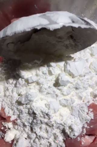 糖醋里脊的做法步骤：3