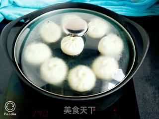 生煎芹菜猪肉包的做法步骤：7