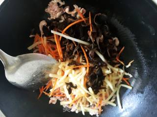 鱼香肉丝的做法步骤：6
