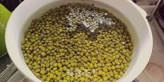 绿豆排骨的做法步骤：1