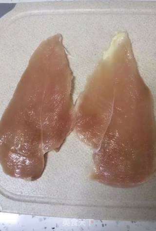 香煎鸡胸肉的做法步骤：1