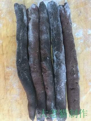 豆沙蛋黄饼的做法步骤：2