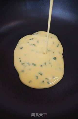 葱花鸡蛋饼的做法步骤：7