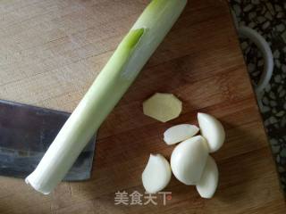 栗子烧鸡的做法步骤：2
