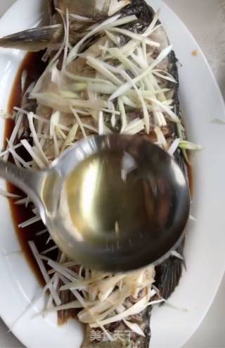 葱油鱼的做法步骤：8