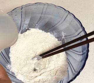 番茄鸡蛋三色面鱼儿的做法步骤：1