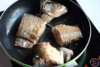 火锅底料烧草鱼，你没吃过的味道~的做法步骤：2