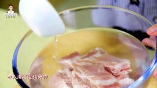 儿童版煎排骨，还有浓浓的苹果香哦！的做法步骤：3