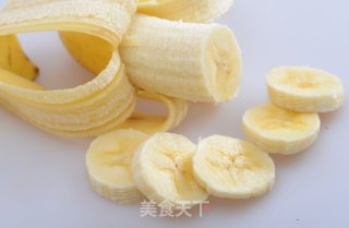 爆浆香蕉派的做法步骤：1