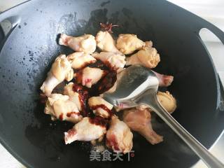 香菇烧鸡翅根的做法步骤：4