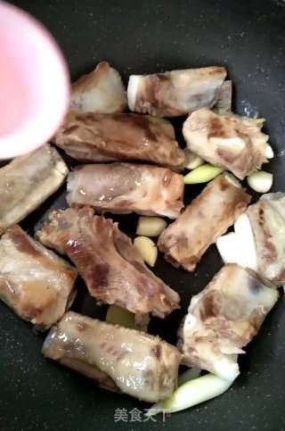 糖醋排骨的做法步骤：6