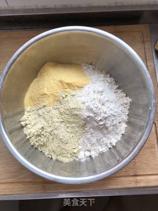 玉米面菜饼子的做法步骤：4