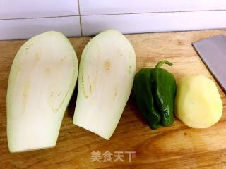 地三鲜的做法步骤：1