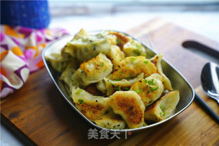 香煎速冻饺子的做法步骤：9
