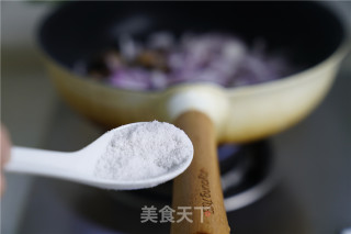 洋葱牛肉丸小炒的做法步骤：5
