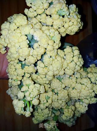 素炒菜花的做法步骤：1