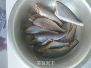 蒸菜之黄花鱼的做法步骤：2