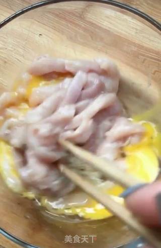 香酥鸡柳的做法步骤：3