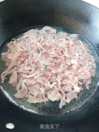 酸辣鸡杂，激活你的味蕾的做法步骤：1