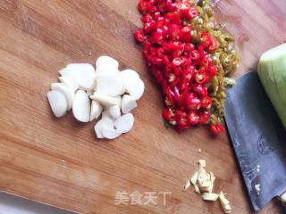 酸辣鸡杂，激活你的味蕾的做法步骤：2