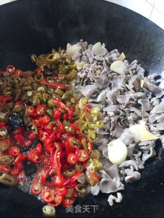 酸辣鸡杂，激活你的味蕾的做法步骤：4