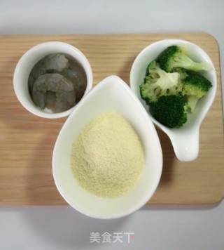 虾球清汤面的做法步骤：1