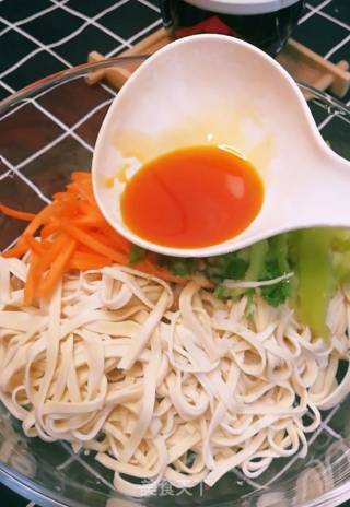 凉拌干豆腐丝的做法步骤：7