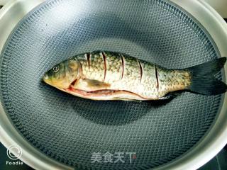 红烧鲫鱼的做法步骤：4