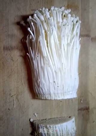 干炸金针菇的做法步骤：1