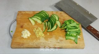"面条"油泼面—翻滚的精彩的做法步骤：2