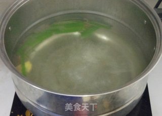 "面条"油泼面—翻滚的精彩的做法步骤：4